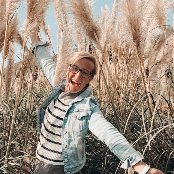 Meet your Posher, Kelsi - Picture 1 of 1